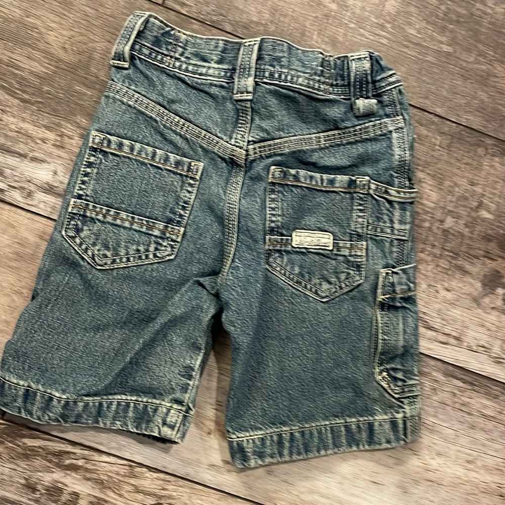 LEVIS SHORTS - Picture 2 of 3